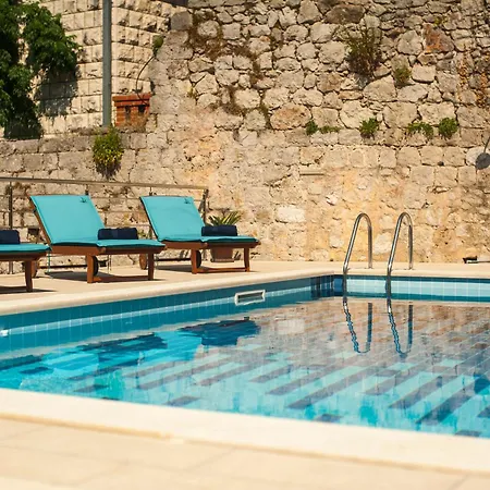 California 1 * Dubrovnik