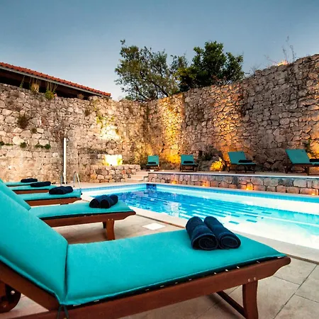 California 1 * Dubrovnik