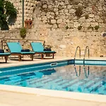California 1 * Dubrovnik
